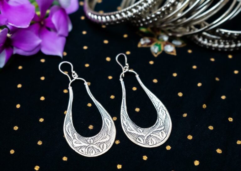 How to Choose Silver Earrings For Sensitive Ears